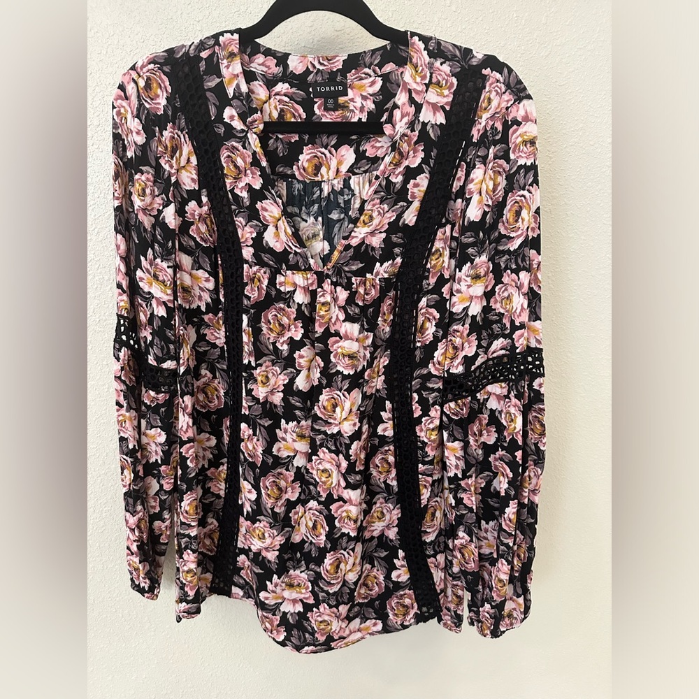 Torrid Twill Woven Lace Trim Tunic Top, size 00